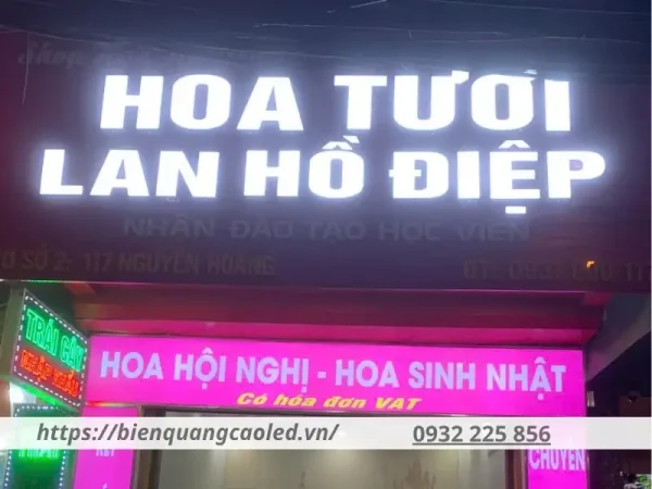 biển quảng cáo cửa hàng hoa