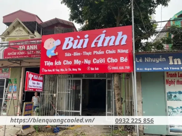 biển quảng cáo tạp hoá trang phát