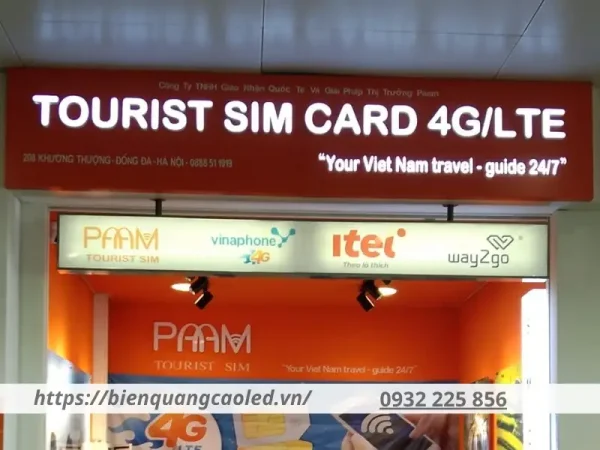 Biển quảng cáo dịch vụ du lịch giúp định vị thương hiệu rõ ràng