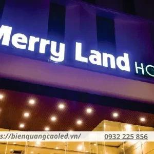 Biển quảng cáo khách sạn giúp tăng độ tin cậy, định vị rõ ràng trong phân khúc thị trường