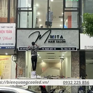 Trang Phát với nhiều năm kinh nghiệm, cam kết chất lượng trong thiết kế biển quảng cáo