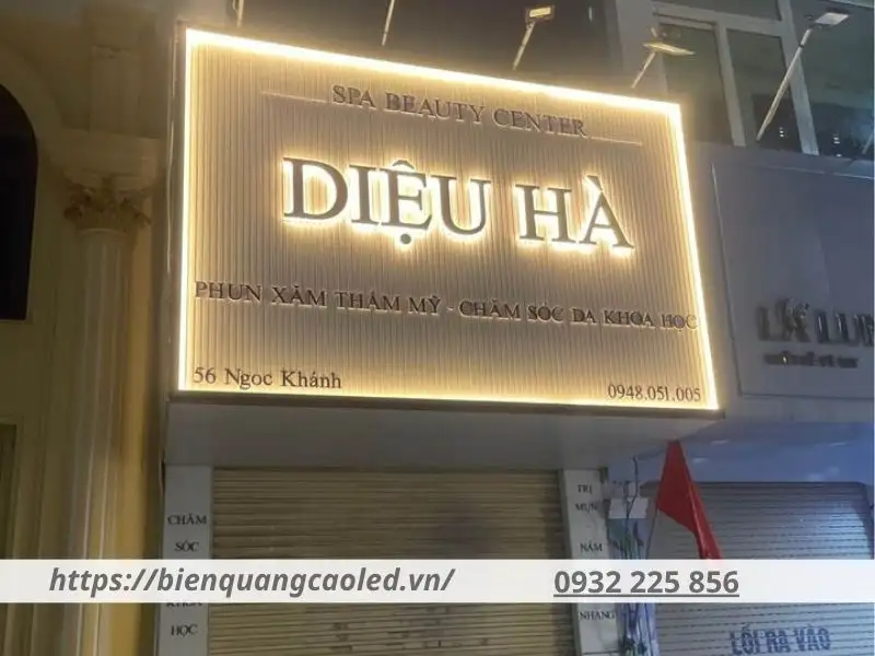 Biển quảng cáo spa nhằm mục đích quảng bá cho cơ sở spa, tạo sức hút lớn