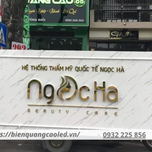 Biển quảng cáo thẩm mỹ viện