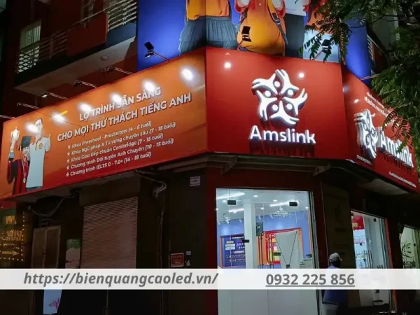 Biển quảng cáo trung tâm ngoại ngữ