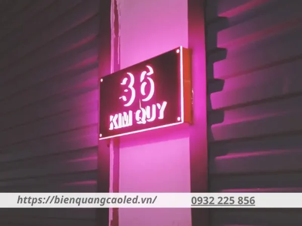 Biển số nhà inox sáng đèn giúp tăng nhận diện ngay trong đêm tối