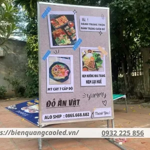 Biển vẫy đứng có 2 phần chính là khung chịu lực và nội dung quảng cáo