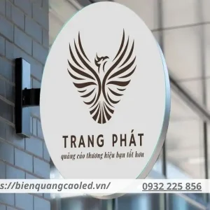 Biển vẫy tròn thường được đặt ở vị trí trước cửa hàng tạo hiệu ứng thu hút khách hàng