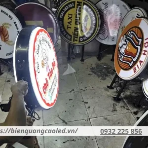 Biển vẫy tròn thiết kế nhỏ gọn, tiện lợi có hiệu ứng ánh sáng tốt