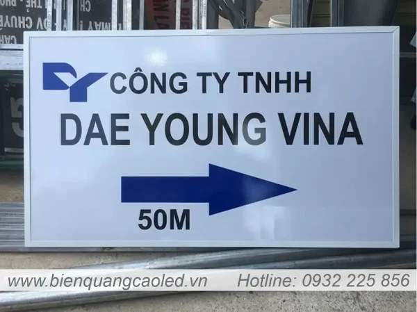 Bien quang cao Alu dan decal cong ty