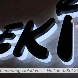 Chu inox den xuoc