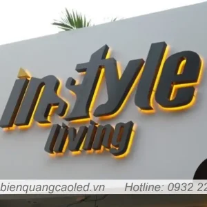 Chu inox gan nen bien op alu