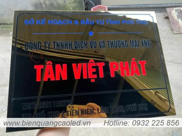 Mau bien cong ty Dong Chan Cong dep
