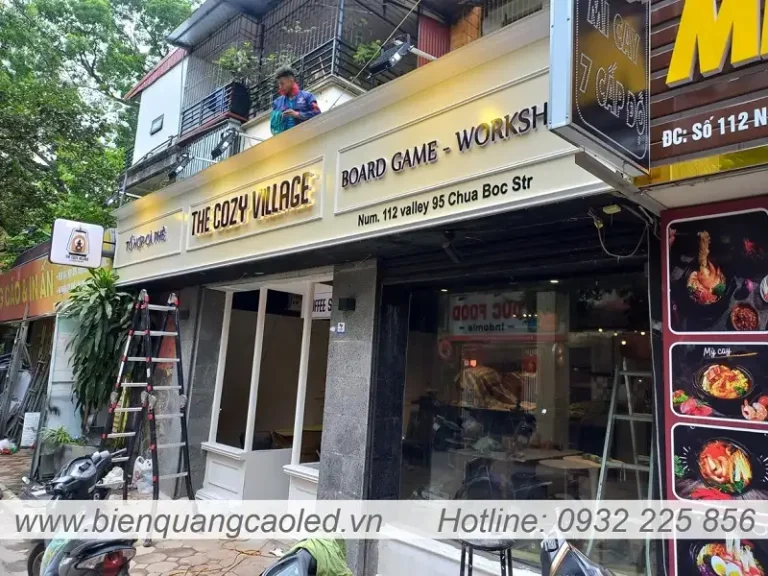 Bảng alu chữ nổi