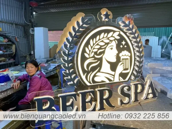 chu inox long vien sang mat Trang Phat