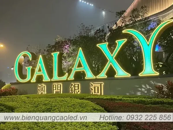 chu noi 3D trang tri ngoai troi
