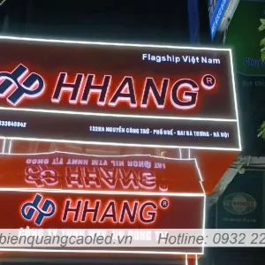 Bang hieu chu mica sang hat chan