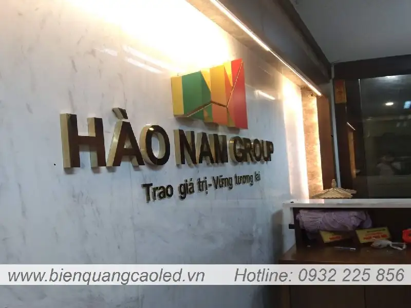 Bang hieu inox sang tu nhien