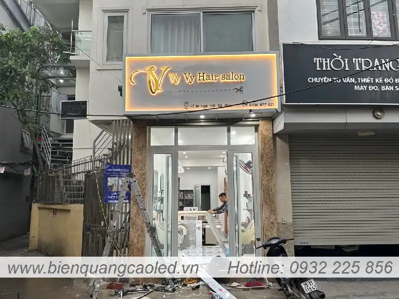 Bao gia chu alu sang den canh chan chu Ha Noi