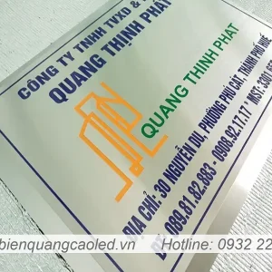 Bien cong ty inox trang vat chan