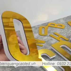 Chu alu trang guong hien dai
