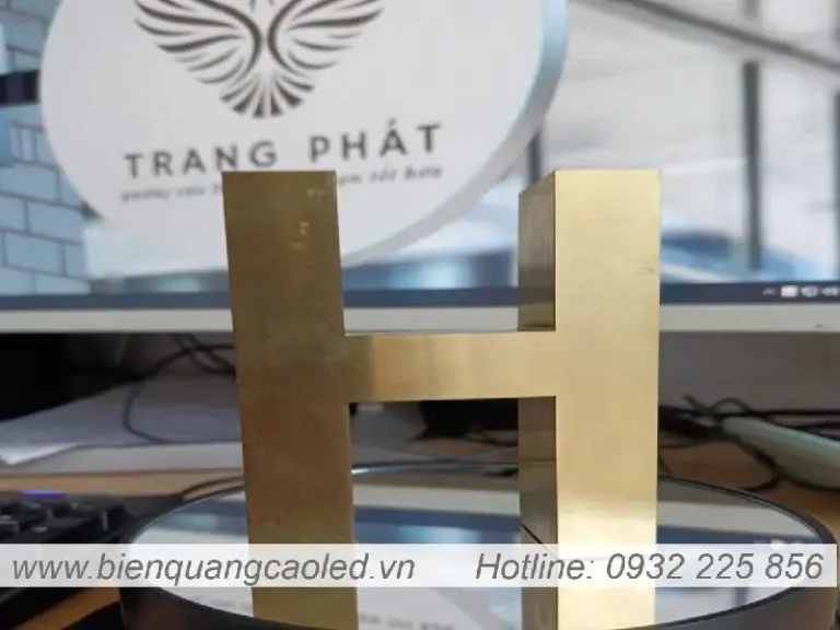Chữ Inox Vàng Xước