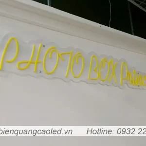 Chu led neon quang cao cao cap