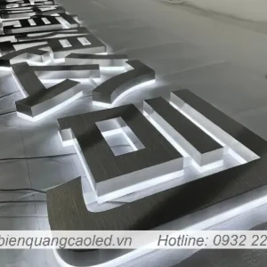 Chu mica chan mica trong quang cao