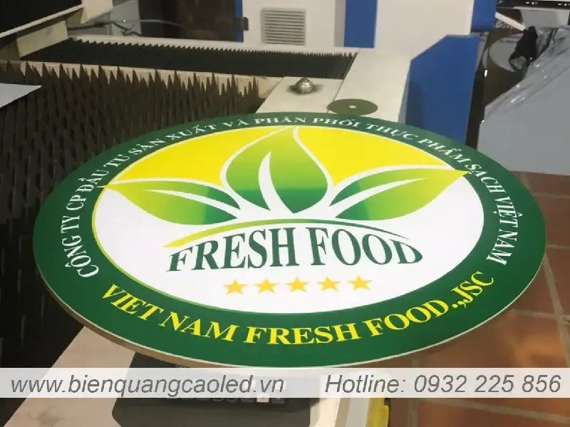 In logo noi UV quang cao In logo noi UV quang cao