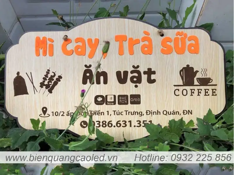 Logo go trang tri