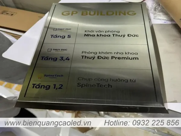Mau bien cong ty chan vat dep nhat