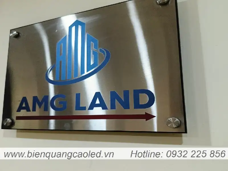Mau logo inox khong sang den dep