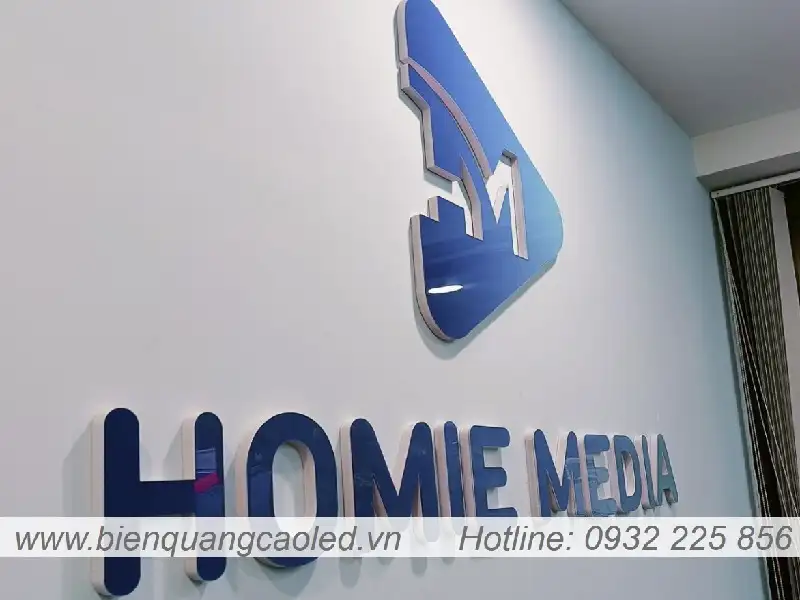 Thi cong chu alu 18cm