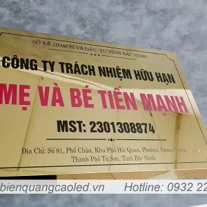 bang ten cong ty inox vang guong chan vat