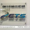 bien cong ty mica treo tuong hoa tiet dan