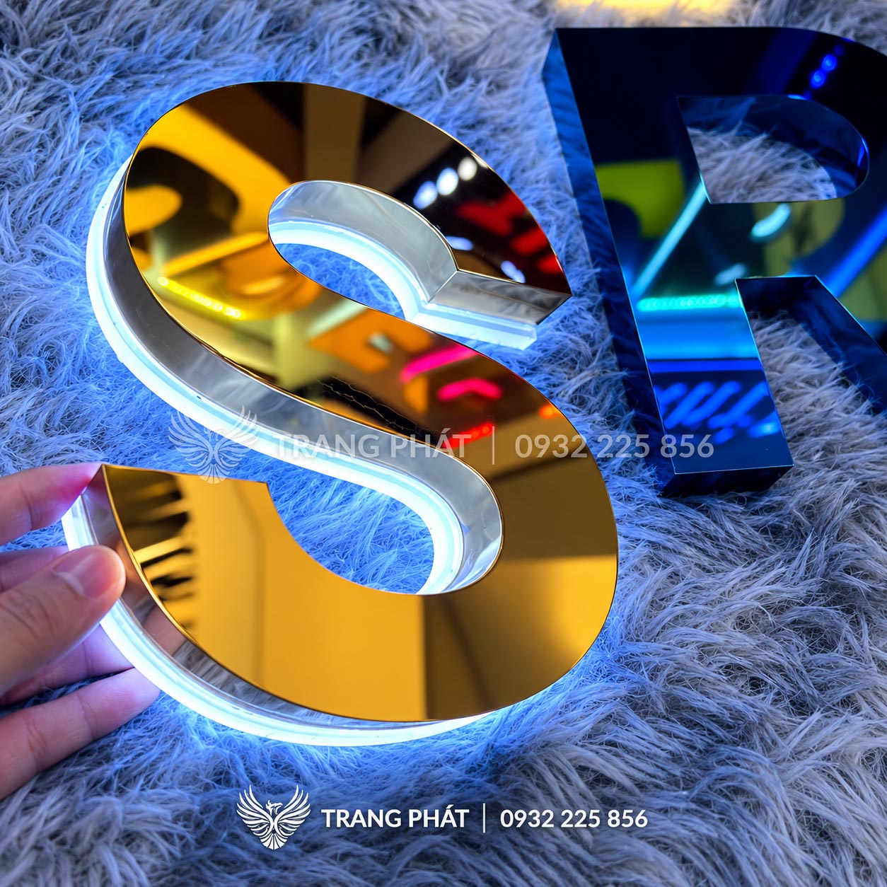 chữ inox vàng gương 5