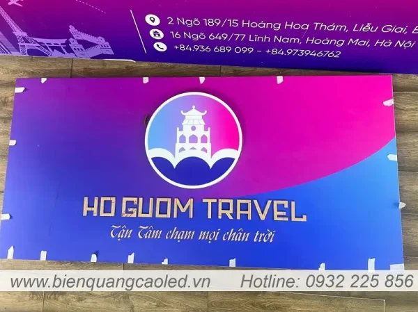 logo cong ty den led hat sang treo tuong