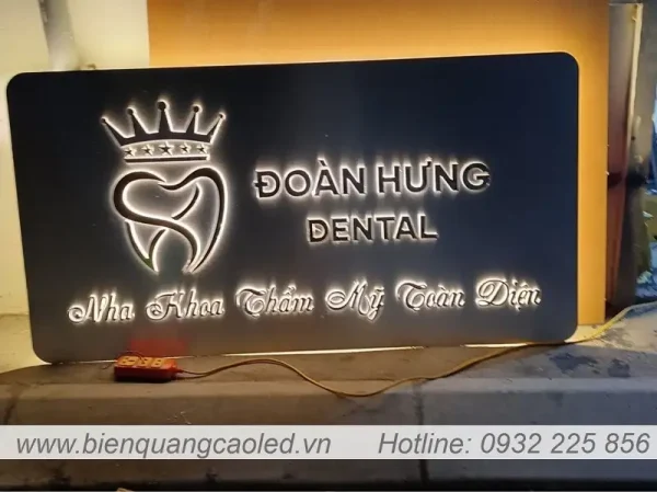 logo led treo tuong
