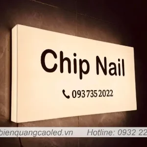 Bien hop den quang cao LED sang 5 canh