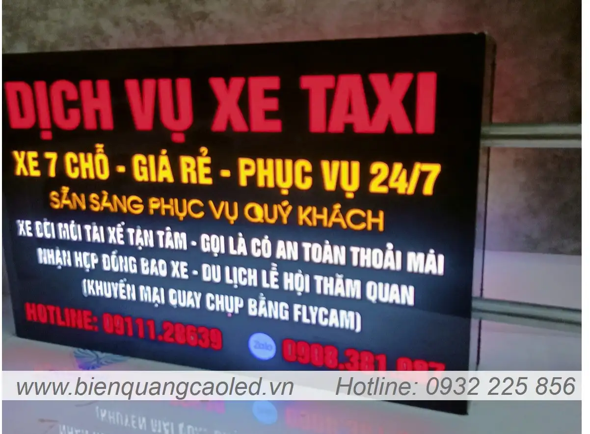 Bien vay LED nhay am ban chu nhat
