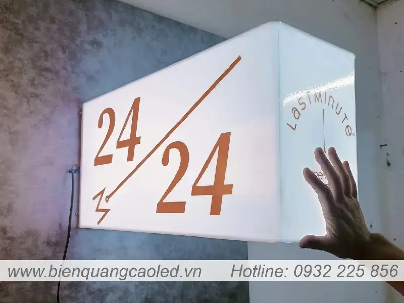 Gia bien vay hop den quang cao sang 5 canh Gia bien vay hop den quang cao sang 5 canh