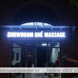 Mau chu noi mica trang sang den