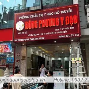 Thi cong bien quang cao massage