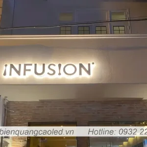 Bien quang cao shop quan ao