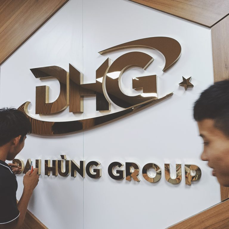 Chữ Inox Vàng Gương